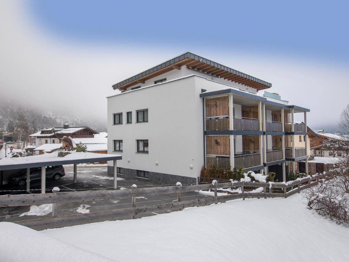 Apartment In Neukirchen With A Carport Neukirchen am Großvenediger Exterior foto